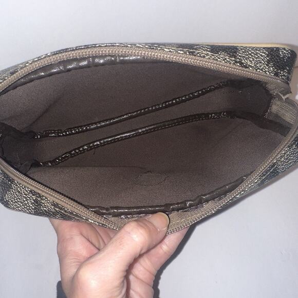 Authentic Vintage YVES SAINT LAURENT YSL PVC Gray CLUTCH BAG GREY Giraffe pouch - Picture 9 of 9